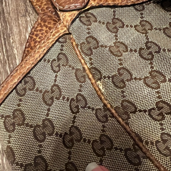 Gucci Brown and Tan Shoulder Bag - Picture 15 of 15